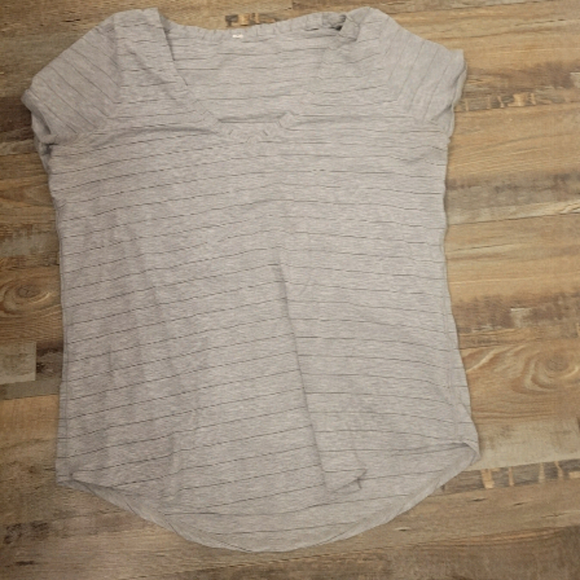 Lululemon | stripped T-shirt - Picture 1 of 3